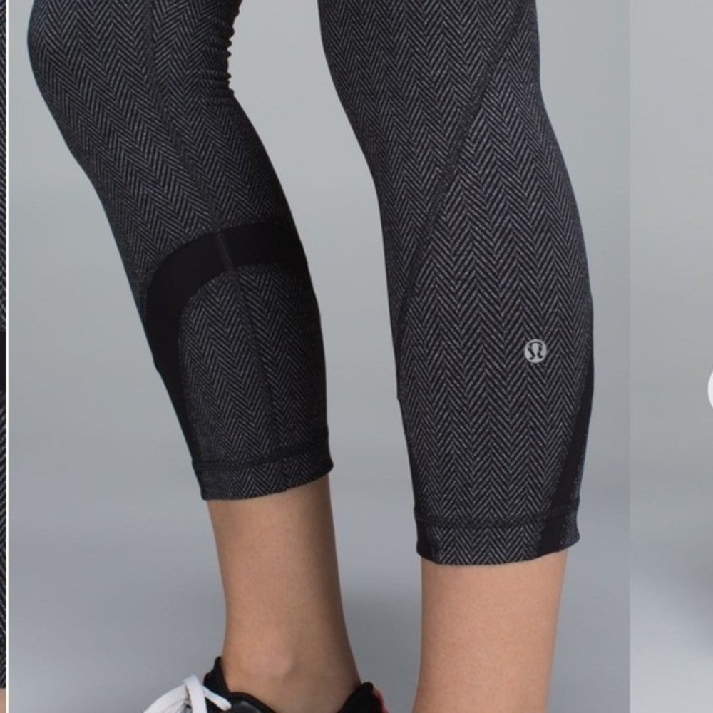 Lululemon Run Inspire Crop II Leggings Size 4 Gray/Black - Picture 9 of 10